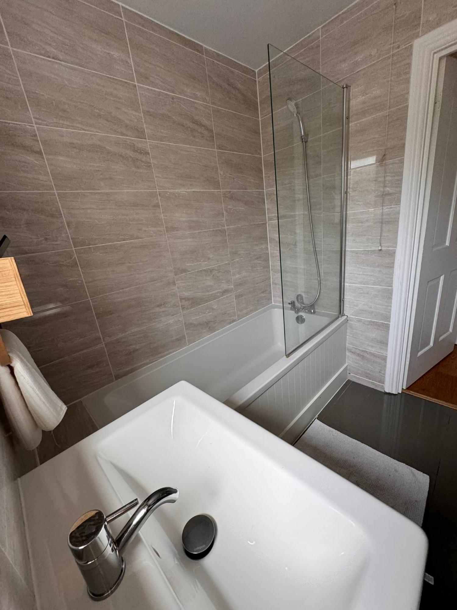 2-Bedroom Flat Walking Distance To Excel London - Perfect Location! Екстериор снимка